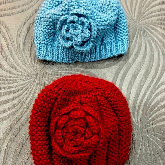 Hat - Picture 1 of 2